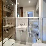 Ξενοδοχείο New Holgate 4*