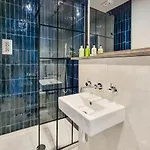 Hotel New Holgate