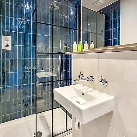 New Holgate 4* York