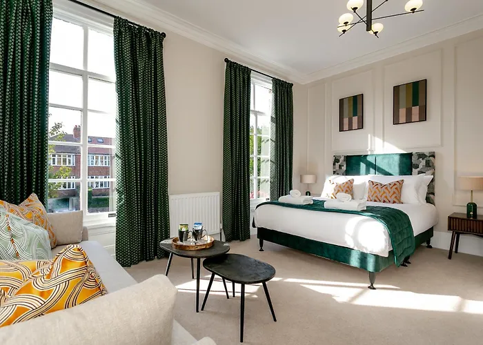 Hotel New Holgate 4*